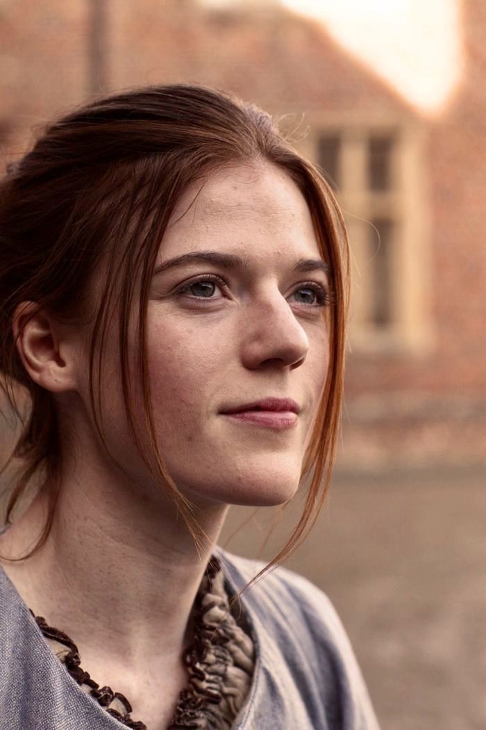 Rose Leslie