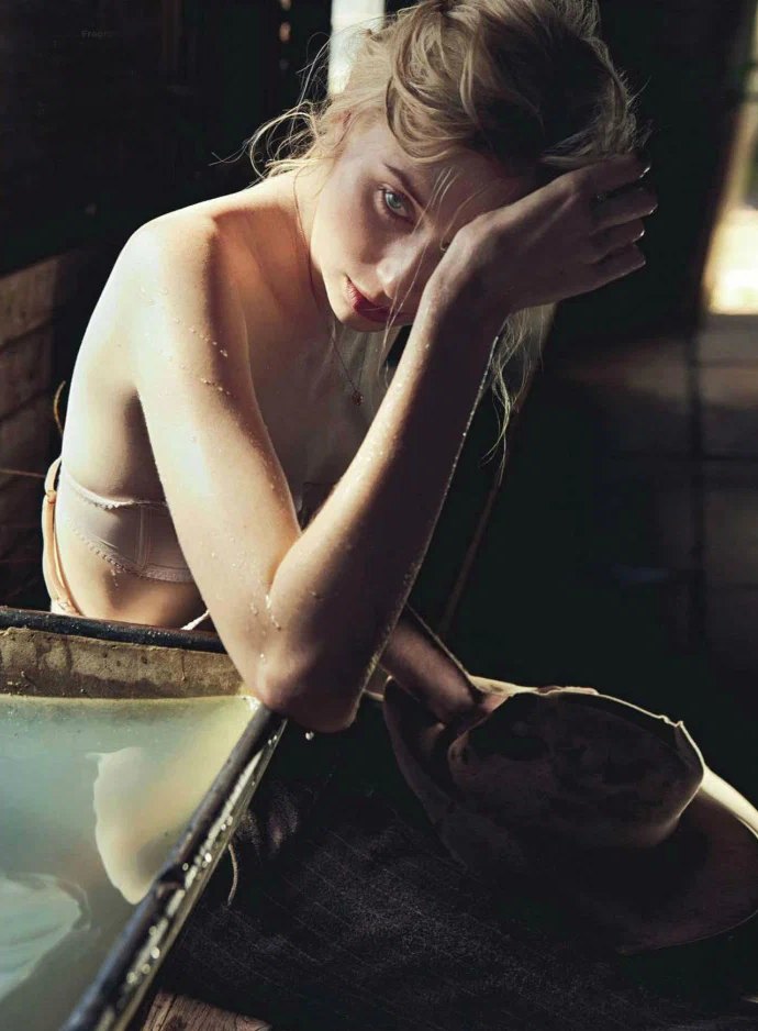 Elizabeth Debicki